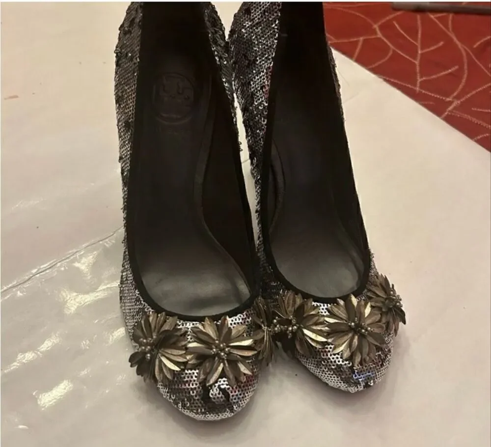 Tory Burch Sequin Embellished Pump Heels Silver Gold Metallic Evening Glam 7.5